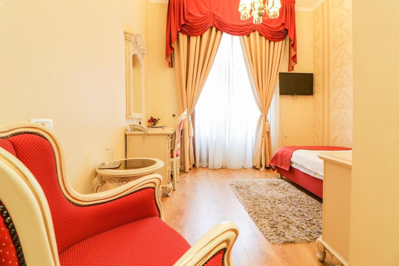 Astoria Grand Hotel Орадя Экстерьер фото