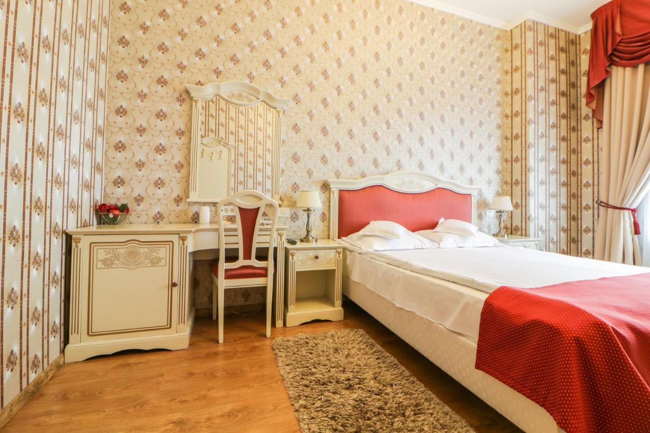 Astoria Grand Hotel Орадя Экстерьер фото