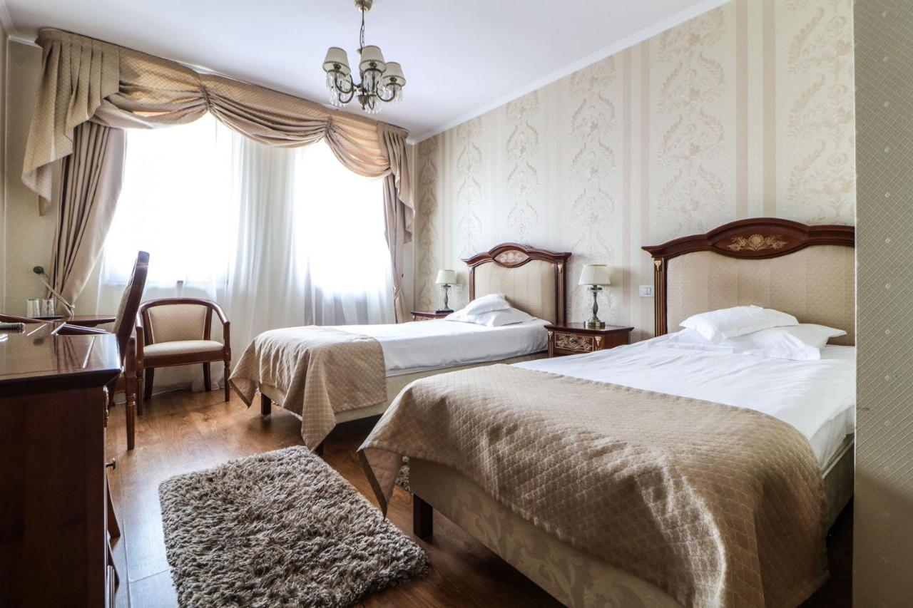 Astoria Grand Hotel Орадя Экстерьер фото