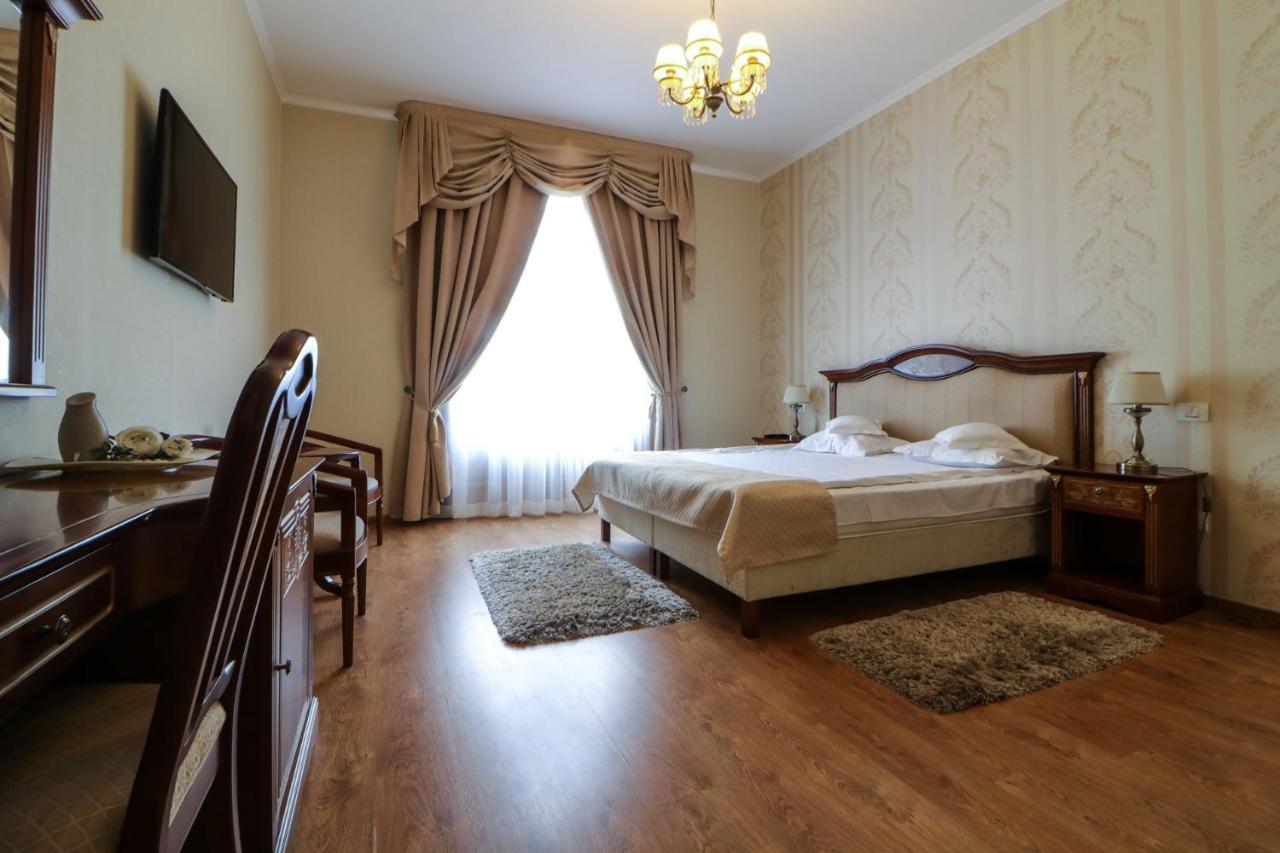 Astoria Grand Hotel Орадя Экстерьер фото