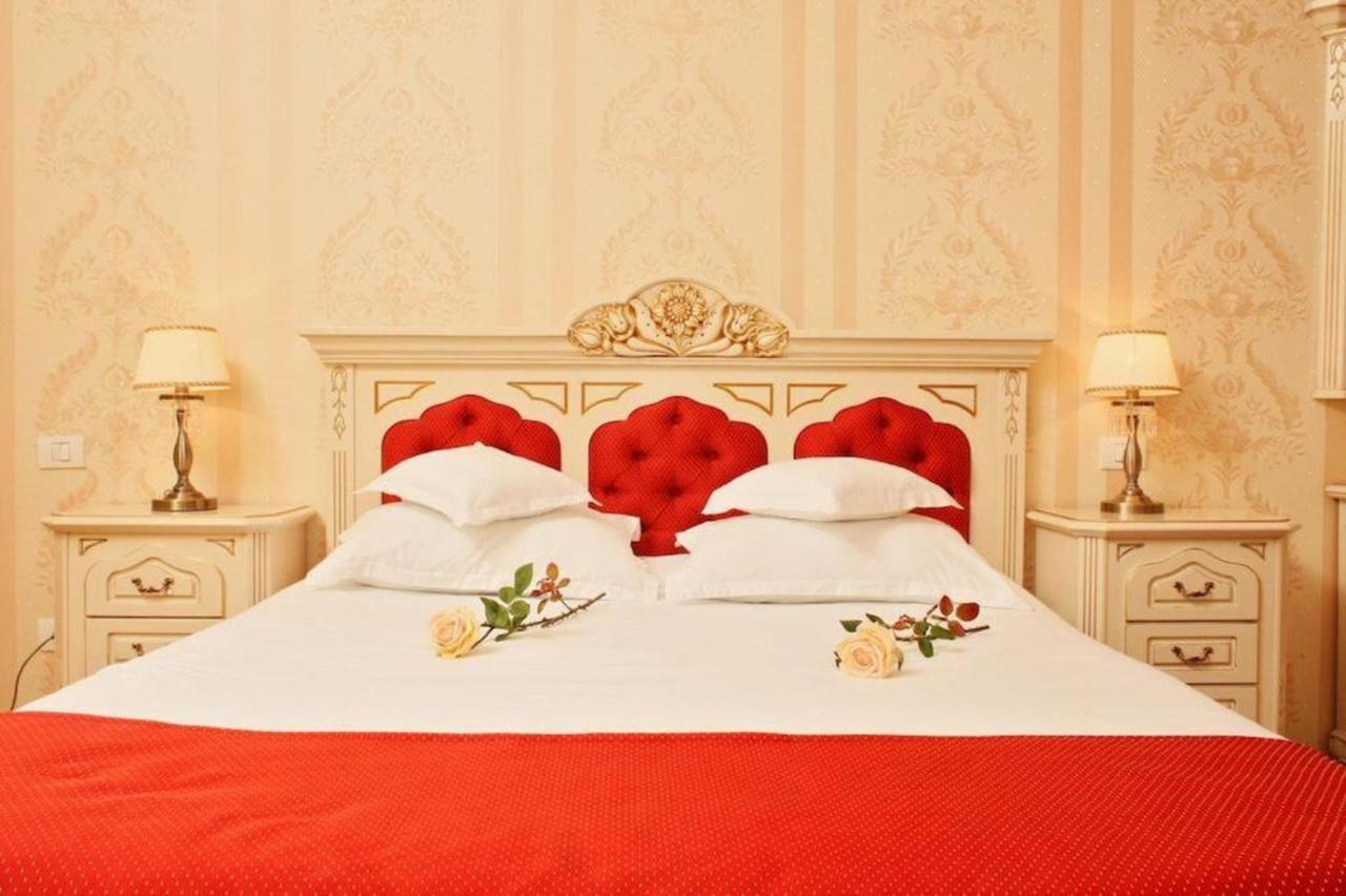 Astoria Grand Hotel Орадя Экстерьер фото