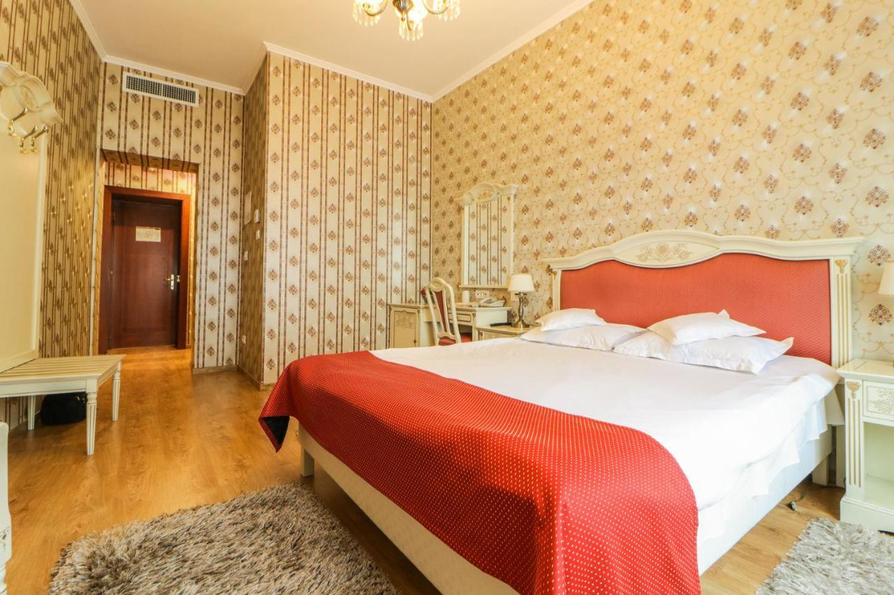Astoria Grand Hotel Орадя Экстерьер фото