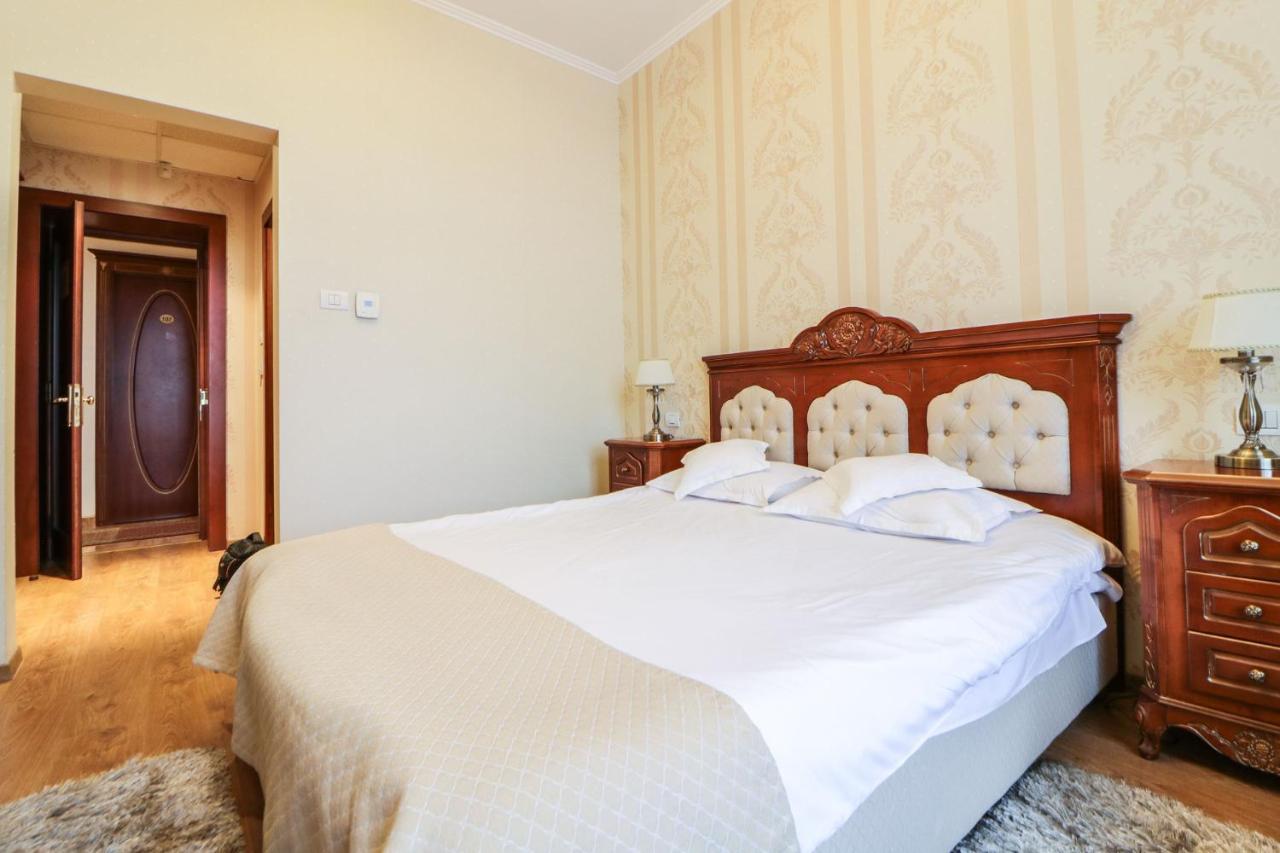 Astoria Grand Hotel Орадя Экстерьер фото