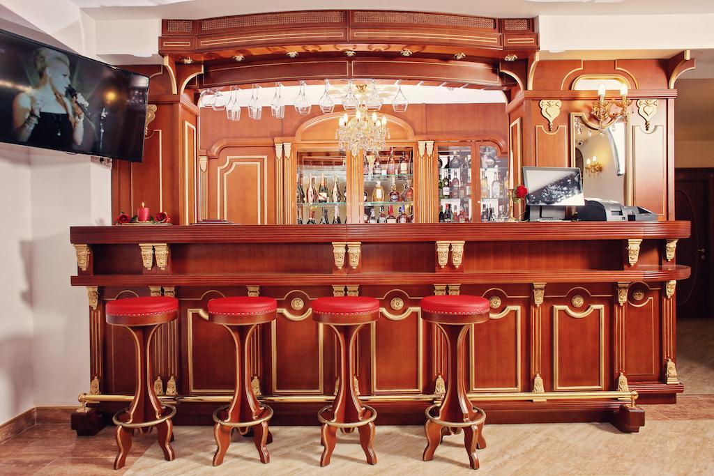 Astoria Grand Hotel Орадя Экстерьер фото